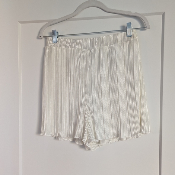 Plisse Shirt + Shorts Set (Bridal Set) - Picture 3 of 13